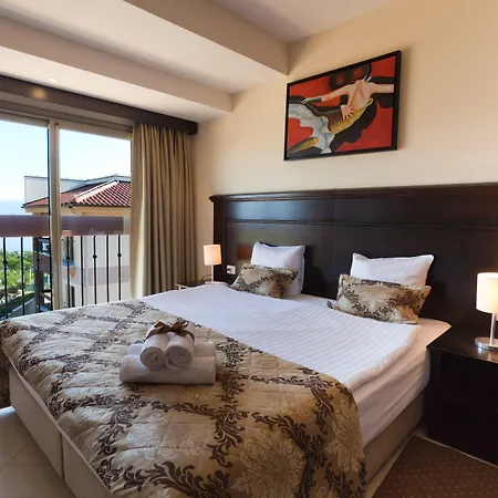 Blue Waves Hotel 4*
