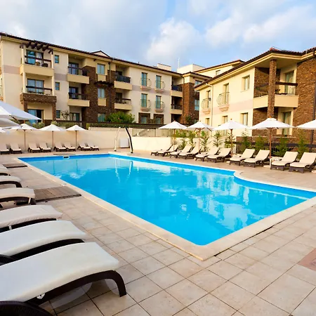 Blue Waves Hotell 4*