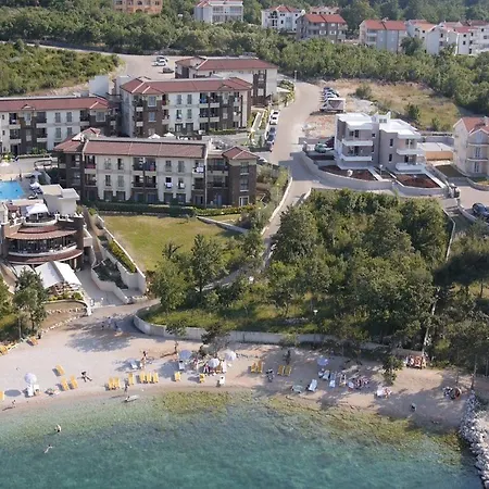 Blue Waves Малинска