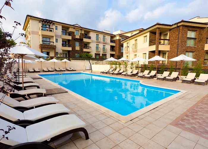 Blue Waves Hotell 4*