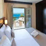 Blue Waves Hotel 4*