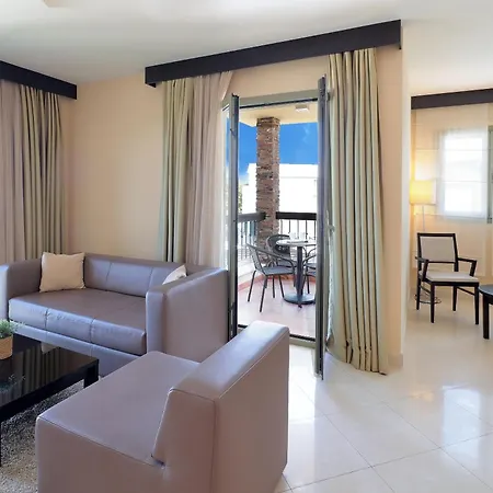 Blue Waves Hotel 4*