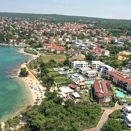 Blue Waves Hotel 4*