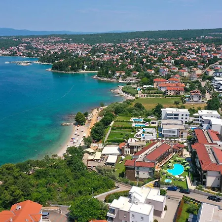 Blue Waves Hotel 4*