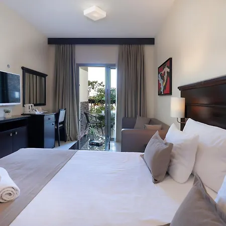 Blue Waves Hotel 4*