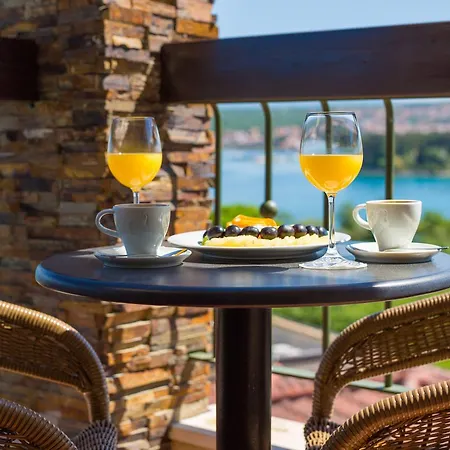 Blue Waves Hotel