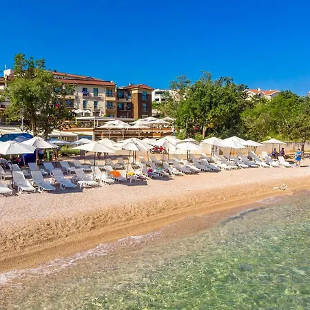 Blue Waves Hotel
