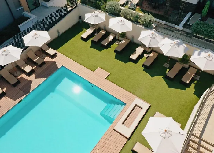 蓝波度假酒店 4* 马林斯卡